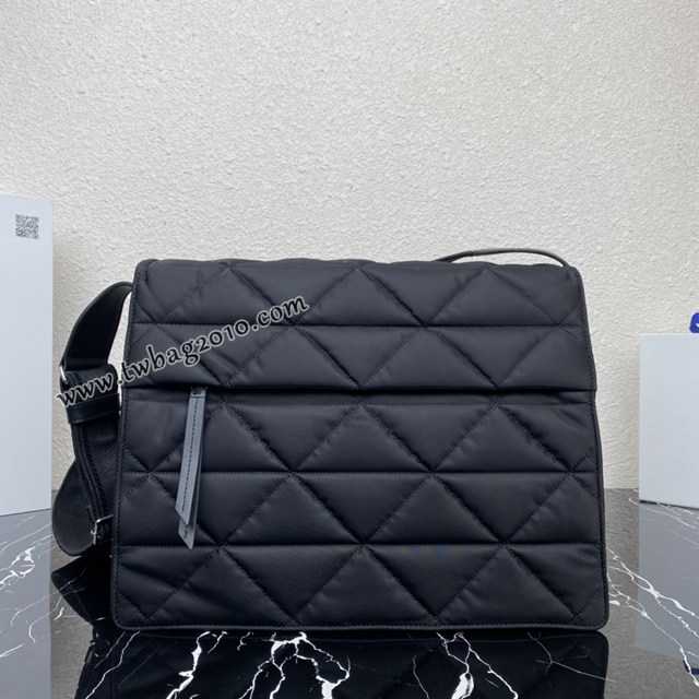 Prada專櫃新版菱格刺繡郵差包 2VD057 普拉達Re-Nylon再生尼龍單肩包 csp1651